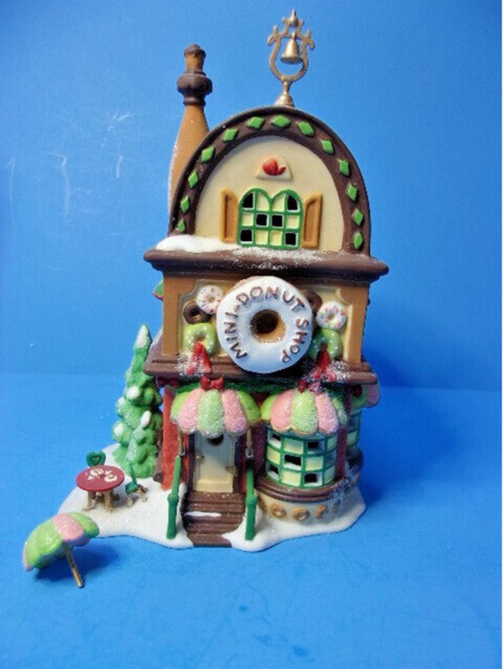 Dept 56 Mini Donut Shop North Pole Elf Land Series Village Lighted House IOB - Picture 2 of 8
